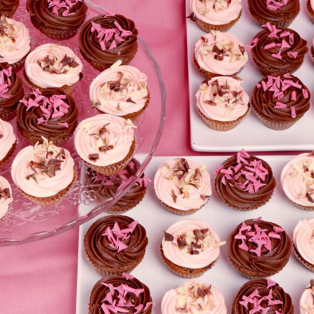 60 Cocoa-raspberry sighs Cupcake Set