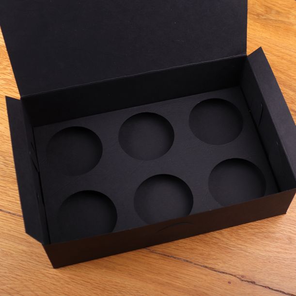 Black gift box for 6 cupcakes