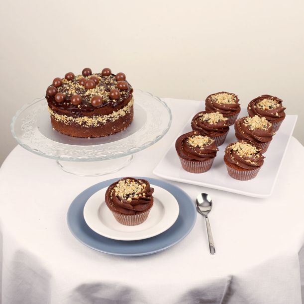 Chocolate and Hazelnuts Wedding Cupcake Set