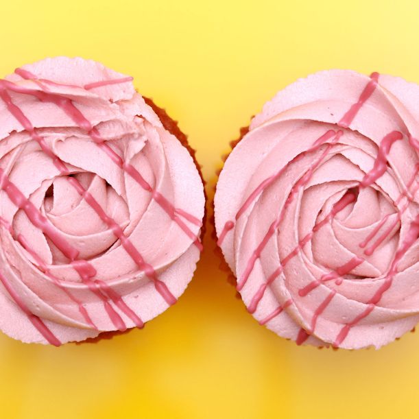 Big bunch of Rose Cupcakes for 8 March