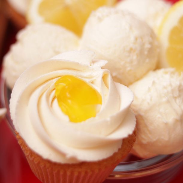 Lemon Crème Cupcake