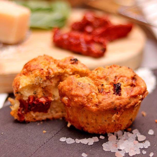 Muffin with Dried Tomatoes, Parmesan, and Basil