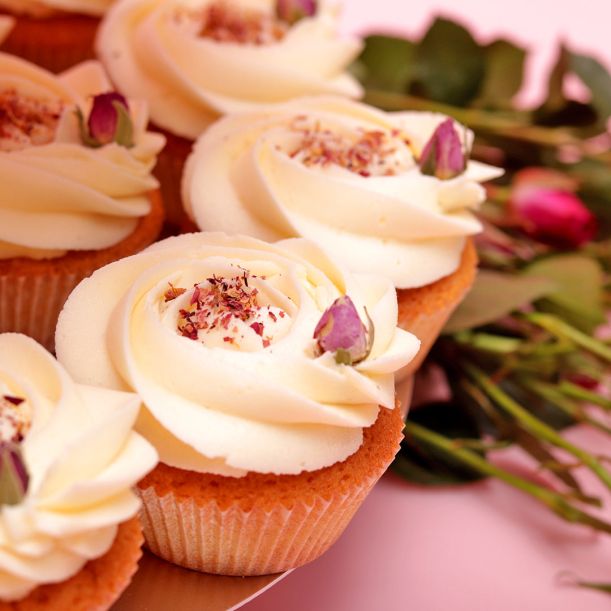 Wedding Rose Cupcake Set