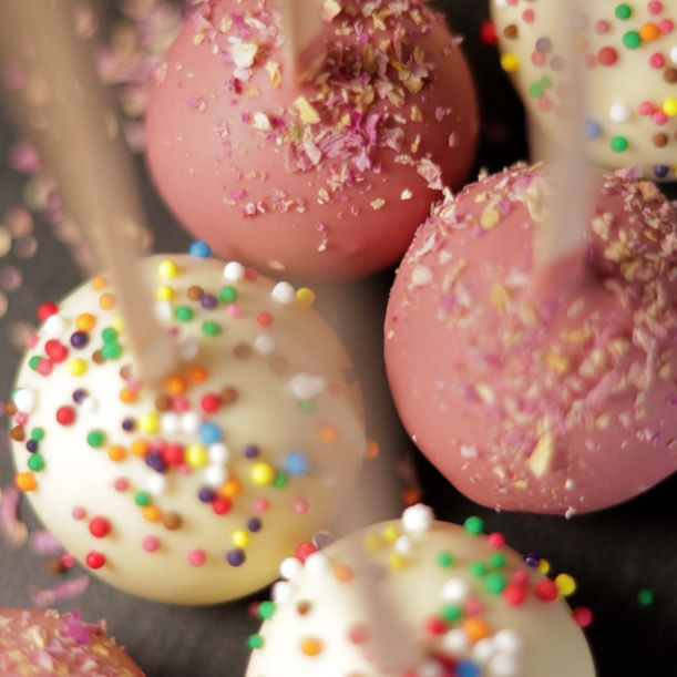 White and Ruby Chocolate Vanilla Cake Pops Collection