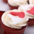 6 Капкейк Мартеници Червено Кадифе