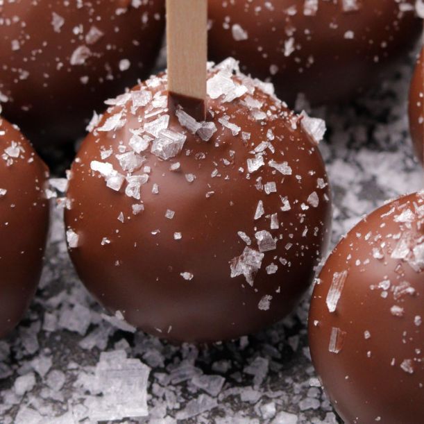 Cocoa with Maldon Salt and Dark Chocolate Cake Pops