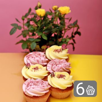 Bunch of Rose Cupcakes for 8 March