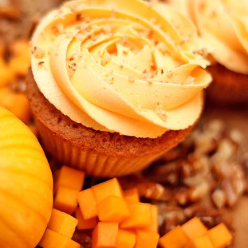 Pumpkin with Walnuts Cupcake