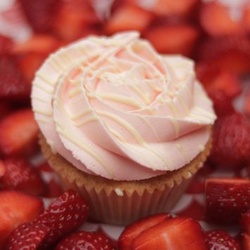 strawberry-cupcake-take-a-cake