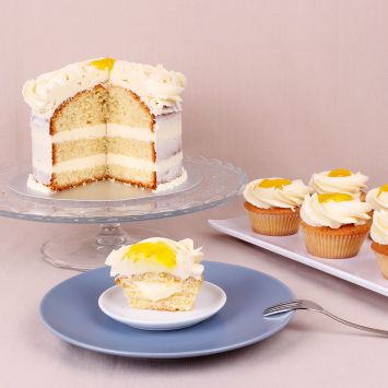 Lemon Cream Wedding Cupcake Set Sample